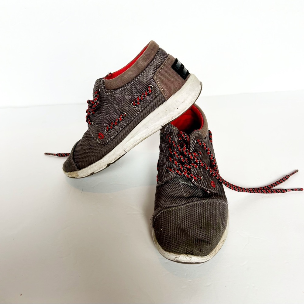 TOMS Shoes